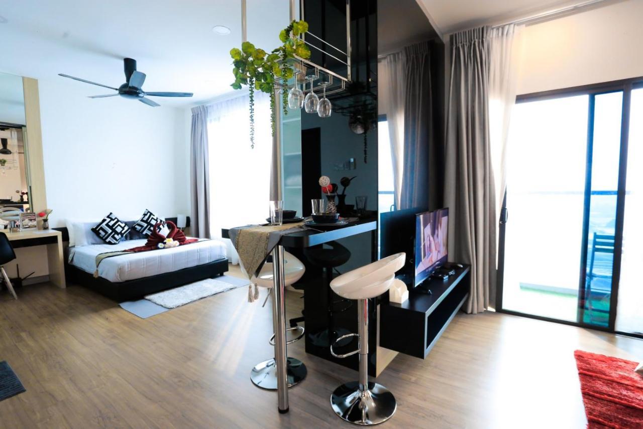 Mlh Deluxe Studio Suites @ Landmark Residence Черас Экстерьер фото