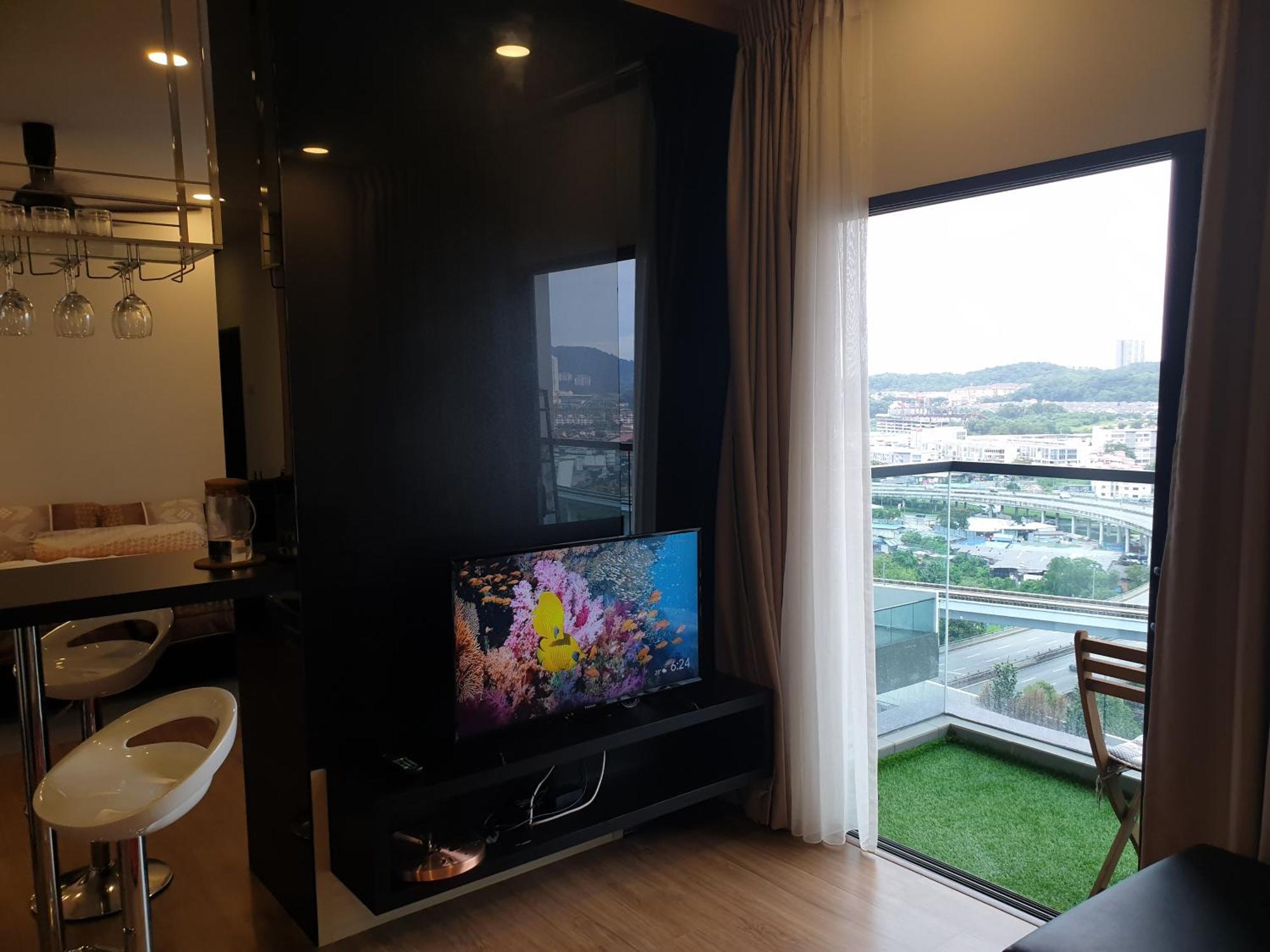Mlh Deluxe Studio Suites @ Landmark Residence Черас Экстерьер фото