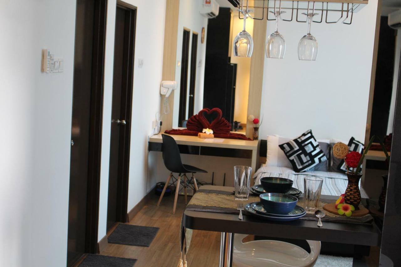 Mlh Deluxe Studio Suites @ Landmark Residence Черас Экстерьер фото